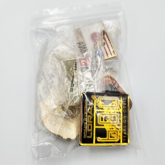 Mixed Lot Vintage NASA American Space Collectible Pins Some Never Opened - Picture 4 of 4